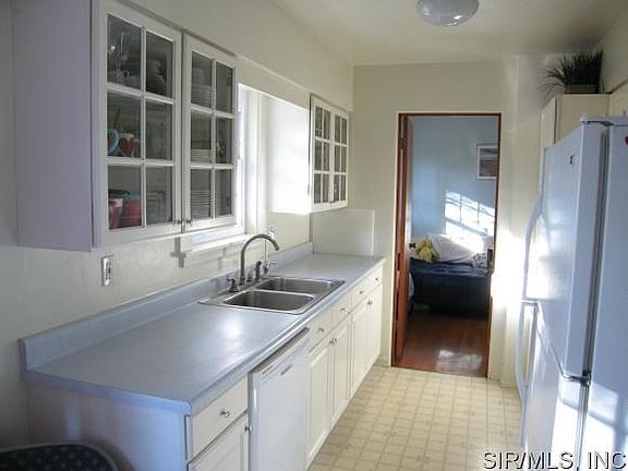 Kitchen another view