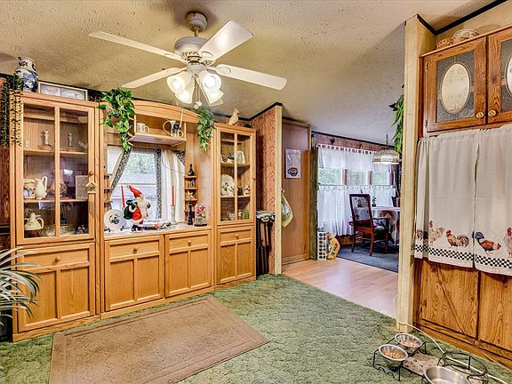 5th image of 126 Airport Rd