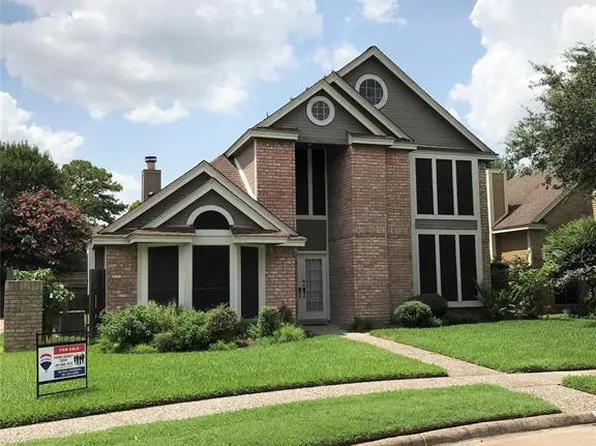 4726 Cashel Castle Dr, Houston, TX 77069