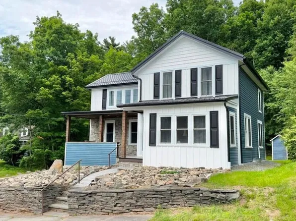207 Highland St, Hawley, PA 18428