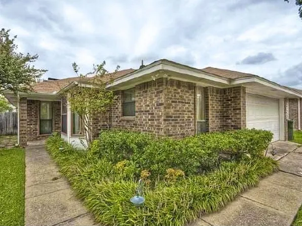 2021 Chalfont Dr, Carrollton, TX 75007