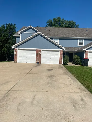 3834 SW Harbor Dr Photo 1