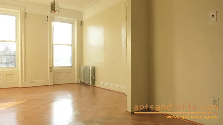 Rented by aptsandlofts.com | media 10