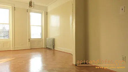 Rented by aptsandlofts.com