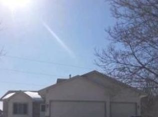 10900 Xeon St NW, Coon Rapids, MN 55433