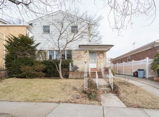 7147 171st St, Fresh Meadows, NY 11365