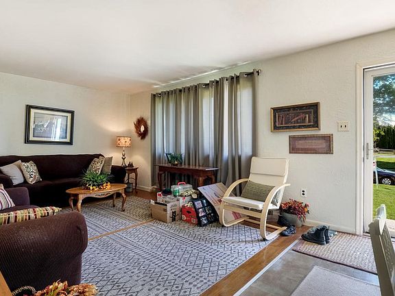 5th image of 969 Marian Rd
