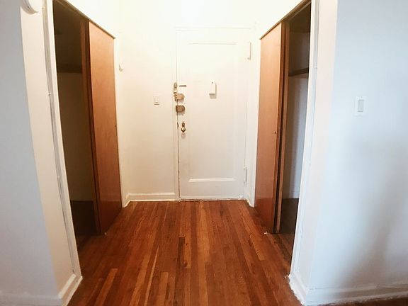 4th image of 14407 Sanford Ave APT 5B