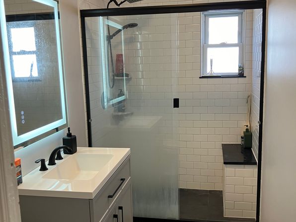 28 Pomona Pl #2