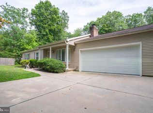 135 Memorial Ln, Mount Laurel, NJ 08054