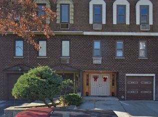 17-32 215th St #3, Bayside, NY 11360