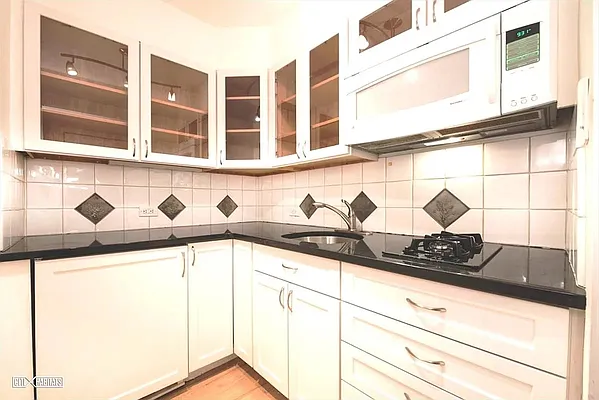 Rented by Corcoran | media 9