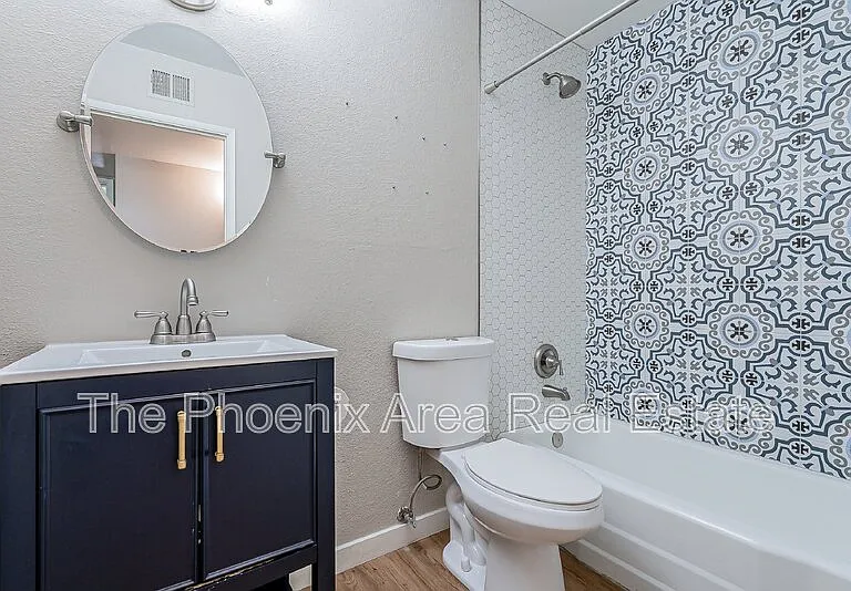 1102 N 72nd Pl — Photo 16