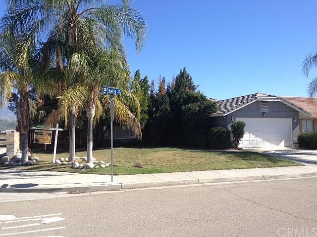 1st image of 217 Castle Ct