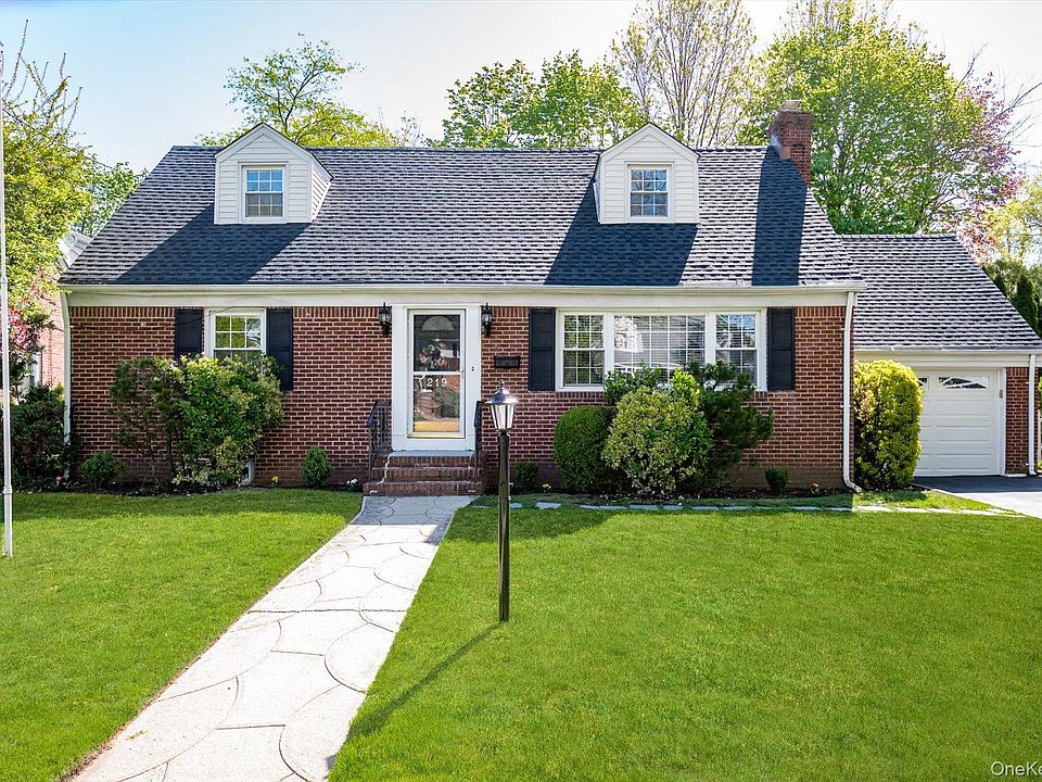1st image of 219 New Hyde Park Road