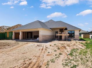 5009 Vine Cliff Rd, Mustang, OK 73064