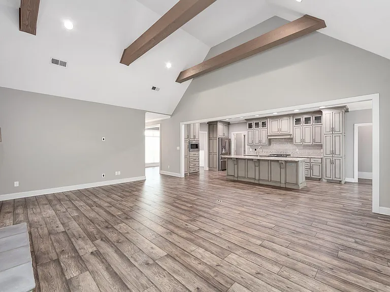 198 Moses Dr — Photo 6