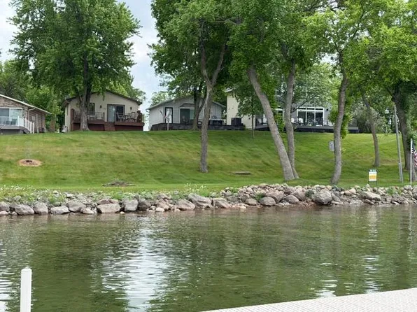 41349 Greenwood Trl, Battle Lake, MN 56515
