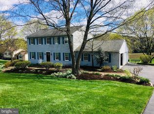 40 Meadow Ln, Bernville, PA 19506