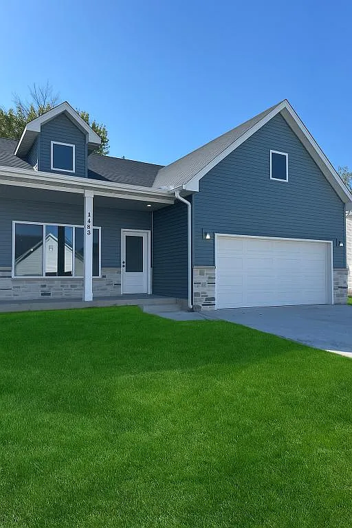 1103 Emerald Cv Dr — Photo 1
