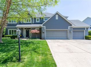 10135 Parkway Dr, Fishers, IN 46037