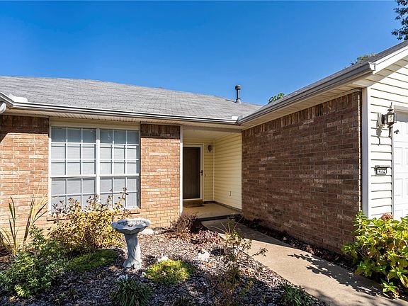 3rd image of 472 Aster Ave