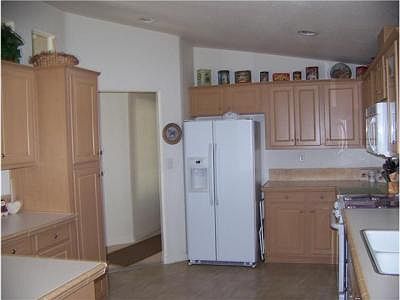 3rd image of 200 N El Camino Real Space 129