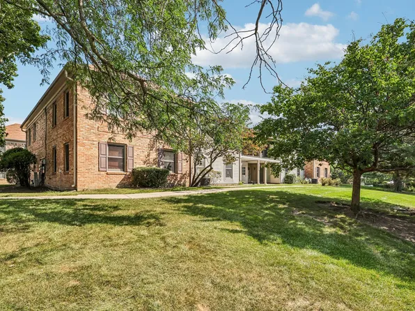 1760 Bristol Walk APT B, Hoffman Estates, IL 60169