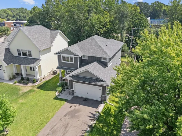 15 Harrison Ave S, Hopkins, MN 55343
