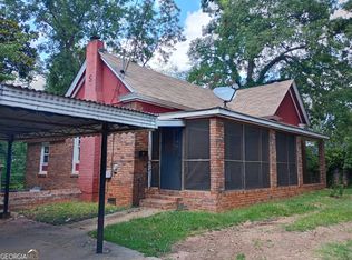 8 Walker St, Newnan, GA 30263