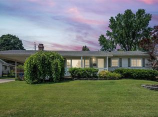 702 Village Square Dr, Hazelwood, MO