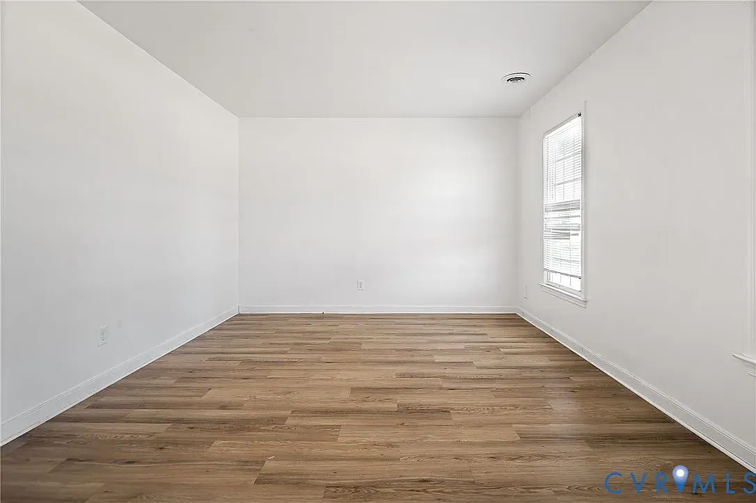 4 bed, 1296 sqft, $2,095 — Photo 4