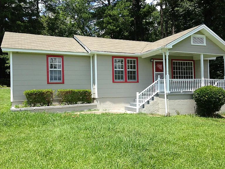 1st image of 156 Howle Ave