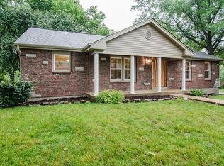 5736 White Pine Dr, Saint Louis, MO