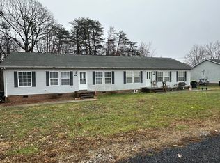 188 Ferguson St, Appomattox, VA 24522