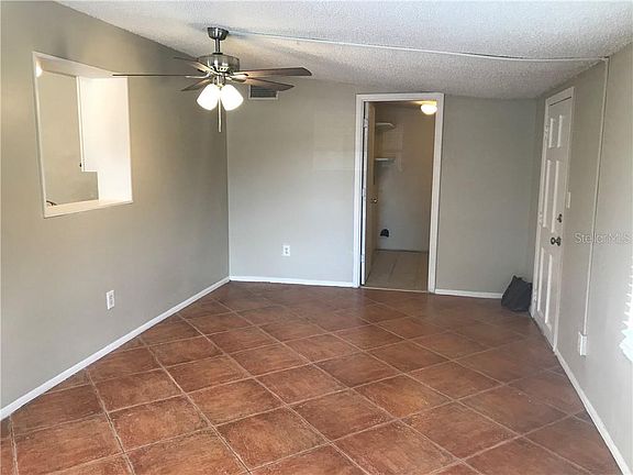 3rd image of 2403 Vinson Ave