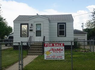 1811 E Bowen Ave, Bismarck, ND 58504