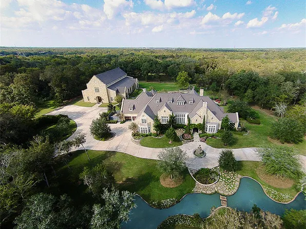 2010 Weatherby Ln, Fresno, TX 77545