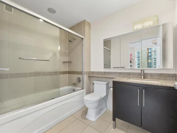 20 Newport Parkway image 8 of 19