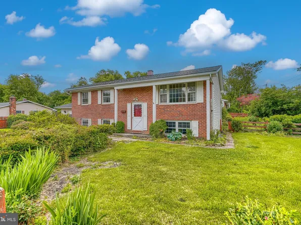 201 Mysticwood Rd, Reisterstown, MD 21136