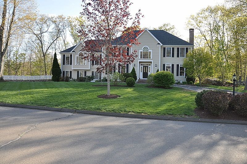 Goregeous Colonial