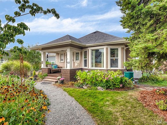 Gardens are cut back for the fall but there are plenty of perennials that will come back next Spring and all you have to do is enjoy them!