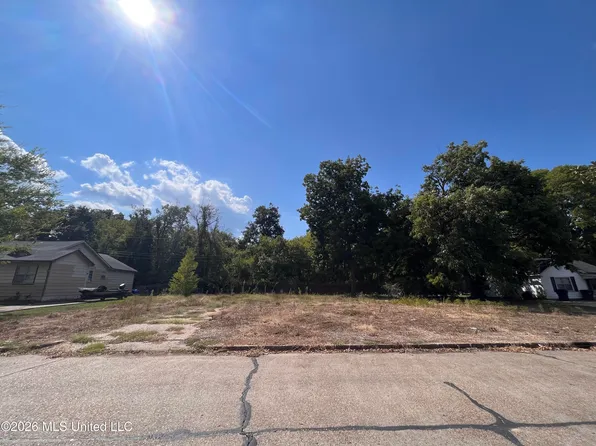 627 Lester St, Greenville, MS 38703