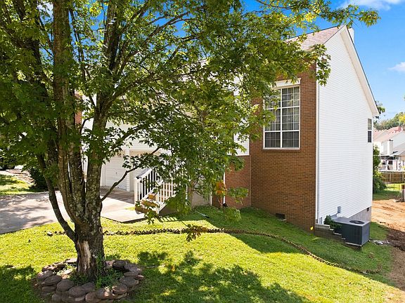 2nd image of 1204 Springwood Dr