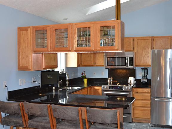 5th image of 17516 W Buckboard Ave