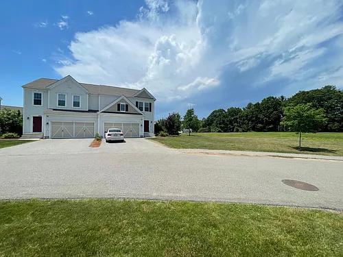 7 Crispwater Way Photo 1
