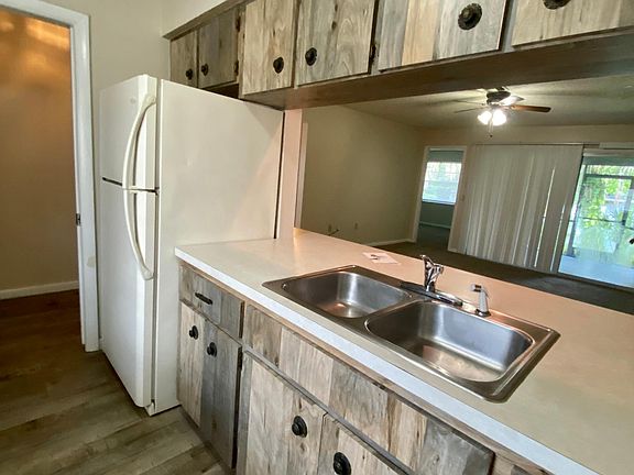 2nd image of 2801 Vasco St APT 14