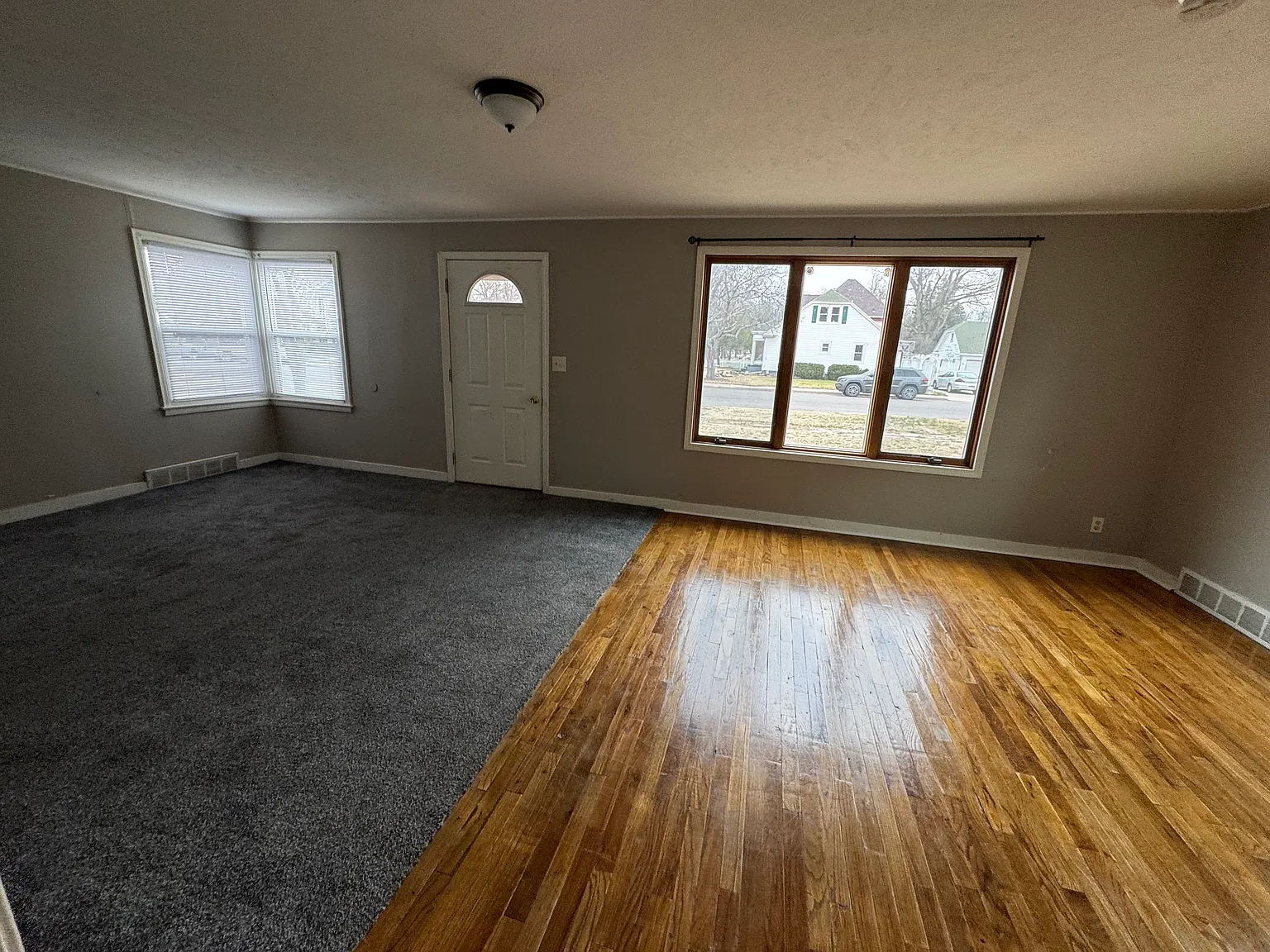 4 bed, 1326 sqft, $1,500 — Photo 1