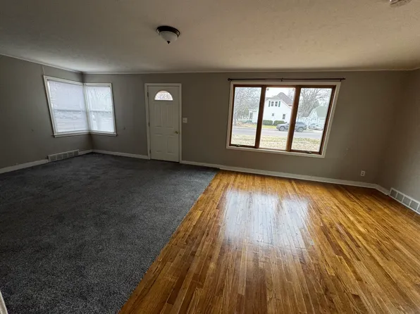 701 W 24th St Unit 1, Kearney, NE 68845