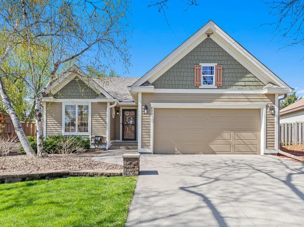 890 Winterberry Ct, Woodbury, MN 55125